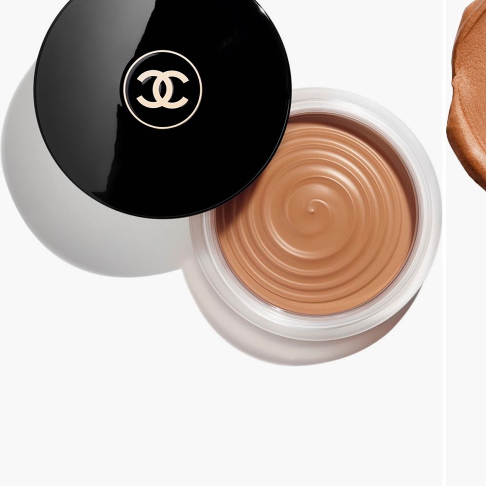 CHANEL Cream-to-Powder Foundation Compact - Warm Tan